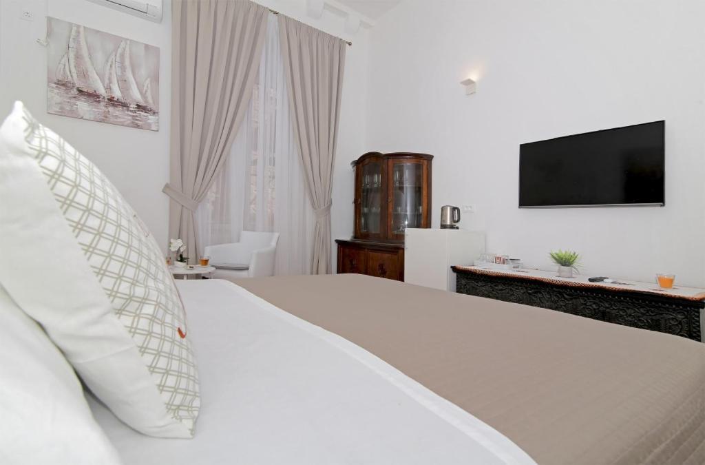 Room In Dubrovnik With Air Conditioning, Wifi Washing Machine 4246-3 Dış mekan fotoğraf